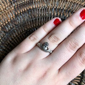 Vintage Claddagh Ring